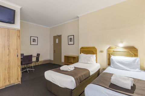 Adelaide Paringa - Accommodation Broadbeach 10