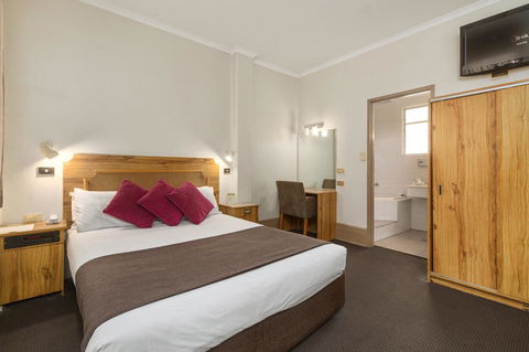 Adelaide Paringa - Accommodation Broadbeach 9