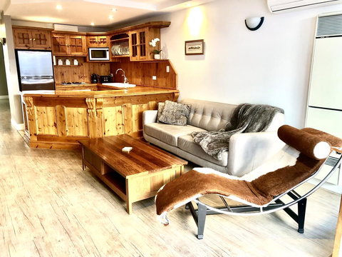 Superb Townhouse In North Adelaide - Accommodation Broadbeach 1