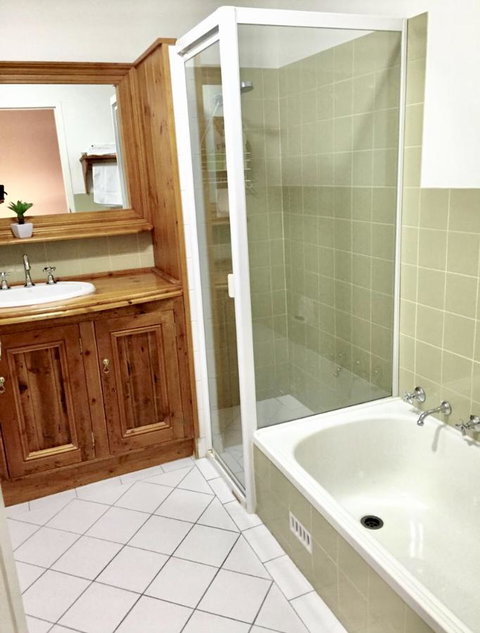 Superb Townhouse In North Adelaide - Accommodation Broadbeach 12