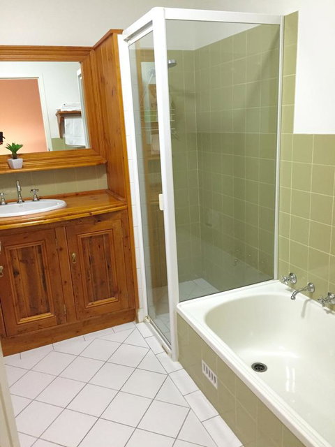 Superb Townhouse In North Adelaide - Accommodation Broadbeach 22