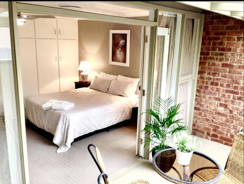 Superb Townhouse In North Adelaide - Accommodation Broadbeach 3