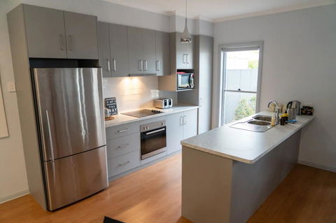 Gawler Townhouse 3 Bedroom - Accommodation Broadbeach 3
