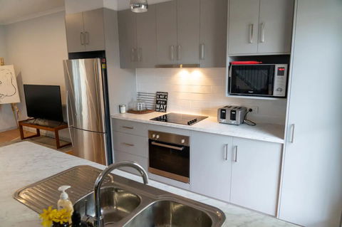 Gawler Townhouse 3 Bedroom - Accommodation Broadbeach 2