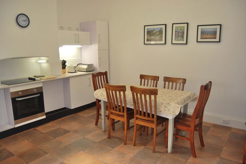 Jacaranda Cottage - Accommodation Broadbeach 9