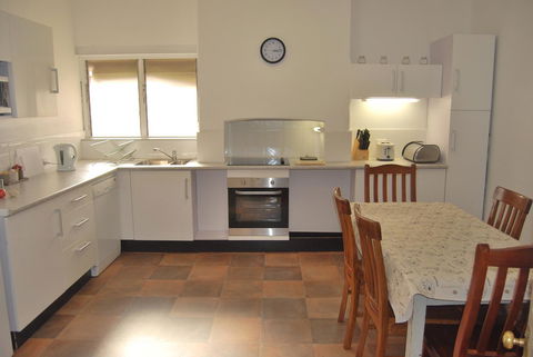 Jacaranda Cottage - Accommodation Broadbeach 3