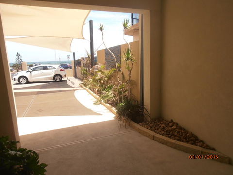 Atlantic West Beach Apartments - Accommodation Broadbeach 4