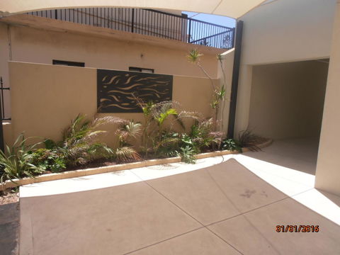 Atlantic West Beach Apartments - Accommodation Broadbeach 8