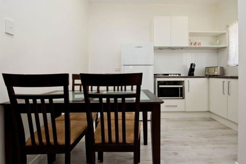Atlantic West Beach Apartments - Accommodation Broadbeach 14