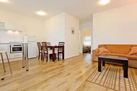 Atlantic West Beach Apartments - Accommodation Broadbeach 16