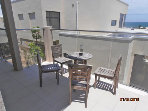 Atlantic West Beach Apartments - Accommodation Broadbeach 10
