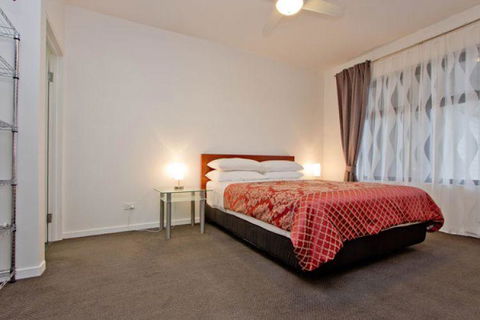 Atlantic West Beach Apartments - Accommodation Broadbeach 19