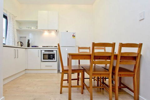 Atlantic West Beach Apartments - Accommodation Broadbeach 18