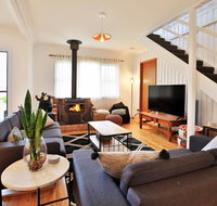 Hudson Bay  Basin View-Pet Friendly-15 Mins to Hyams Beach - Accommodation Broadbeach