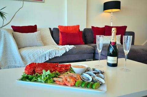 Adelaide Luxury Beach House - Accommodation Broadbeach 28