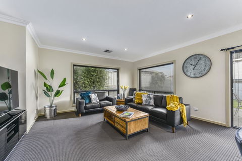 Accommodation On Lansell 2 - Accommodation Broadbeach 8