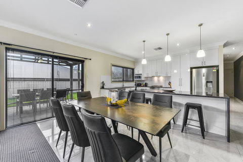 Accommodation On Lansell 2 - Accommodation Broadbeach 6