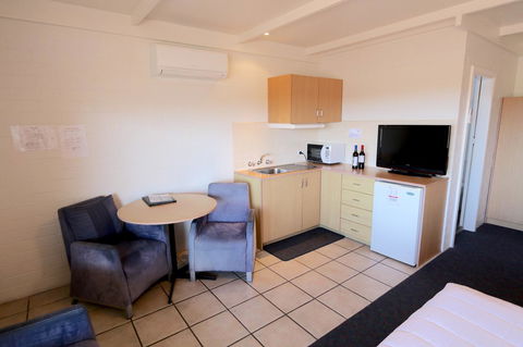 Harbour View Motel - Accommodation Broadbeach 23