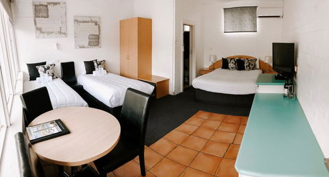 Harbour View Motel - Accommodation Broadbeach 43