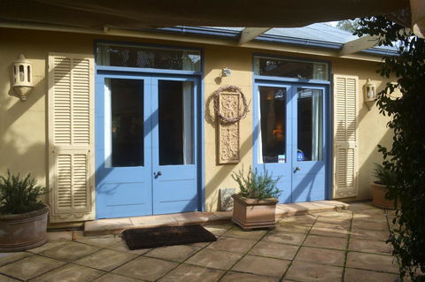 Athelney Cottage Bed And Breakfast - Accommodation Broadbeach 3