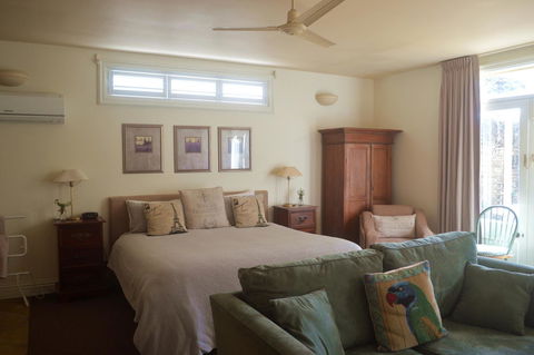 Athelney Cottage Bed And Breakfast - Accommodation Broadbeach 17