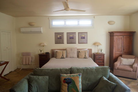 Athelney Cottage Bed And Breakfast - Accommodation Broadbeach 16