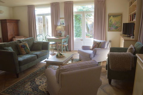 Athelney Cottage Bed And Breakfast - Accommodation Broadbeach 21