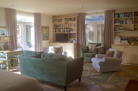 Athelney Cottage Bed And Breakfast - Accommodation Broadbeach 23