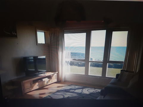 Glenelg Shores - Accommodation Broadbeach 9