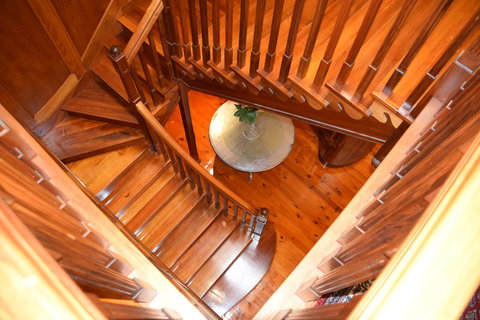 Grand Bluestone Mansion - Accommodation Broadbeach 21