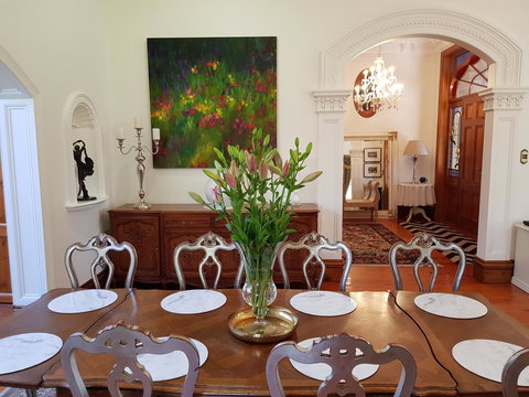 Grand Bluestone Mansion - Accommodation Broadbeach 6