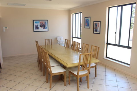 The Lighthouse - Beachfront Accommodation - Accommodation Broadbeach 10