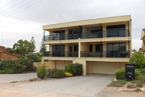 The Lighthouse - Beachfront Accommodation - Accommodation Broadbeach 0