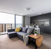 Modern 2 BedroomWIFI/Netflix/ParkingGreat Views - Accommodation Broadbeach