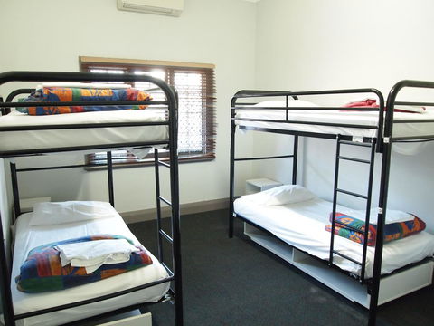 The Emperors Crown Hostel - Accommodation Broadbeach 21