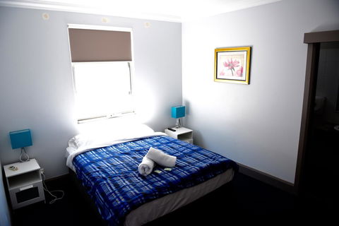 The Emperors Crown Hostel - Accommodation Broadbeach 29