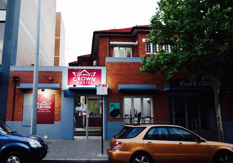 The Emperors Crown Hostel - Accommodation Broadbeach 0