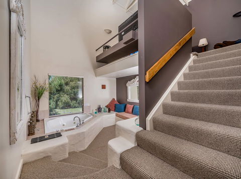 Chimes Spa Retreat - Accommodation Broadbeach 17