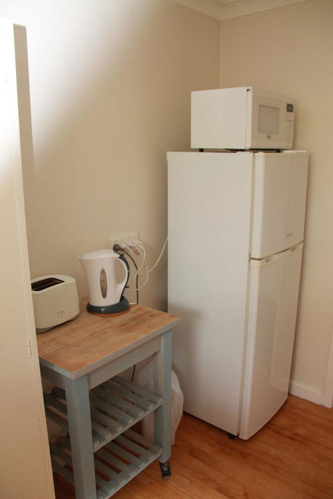 Malibu Apartments - Perth - Accommodation Broadbeach 9