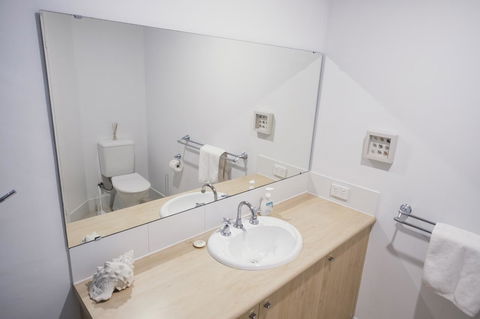 FortyTwo - Oceanside Retreat Busselton - Accommodation Broadbeach 13