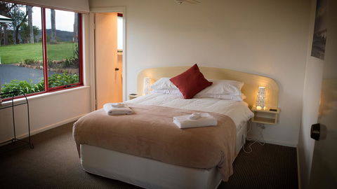Karri Mia Chalets And Studios - Accommodation Broadbeach 7
