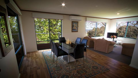 Karri Mia Chalets And Studios - Accommodation Broadbeach 25