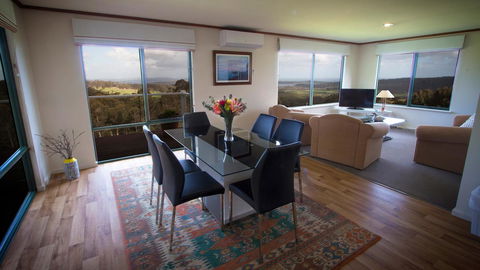 Karri Mia Chalets And Studios - Accommodation Broadbeach 27