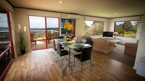 Karri Mia Chalets And Studios - Accommodation Broadbeach 36