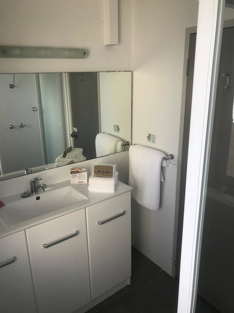 Comfort Inn & Suites Goodearth Perth - Accommodation Broadbeach 2