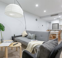 Inner City Stylish apt Walk to Green Square - Accommodation Broadbeach