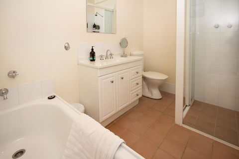 Stay In Mudgee The Grove, The Church, And Premium Private Homestead - Accommodation Broadbeach 16