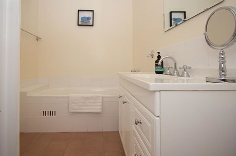 Stay In Mudgee The Grove, The Church, And Premium Private Homestead - Accommodation Broadbeach 34
