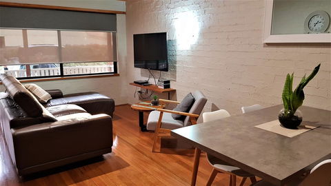 Great Escape Lofts - Accommodation Broadbeach 9