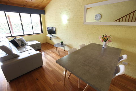 Great Escape Lofts - Accommodation Broadbeach 24